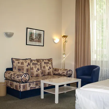 Hotel Midi City West Am Ku'damm 3*