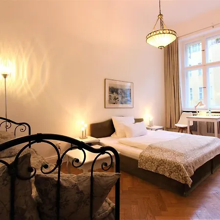 Midi City West Am Ku'damm Hotel 3*